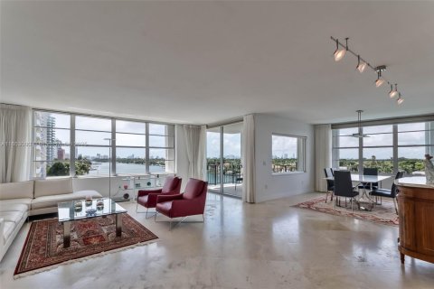 Condominio en venta en Miami Beach, Florida, 3 dormitorios, 186.73 m2 № 1351582 - foto 3