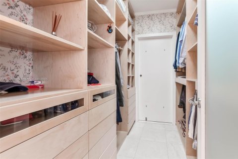 Condominio en venta en Miami Beach, Florida, 3 dormitorios, 186.73 m2 № 1351582 - foto 17