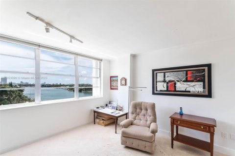Condominio en venta en Miami Beach, Florida, 3 dormitorios, 186.73 m2 № 1351582 - foto 22