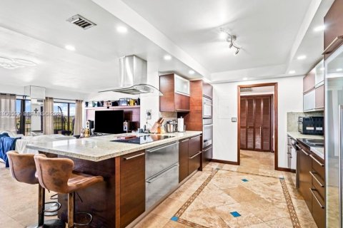 Condominio en Miami, Florida, 3 dormitorios  № 2017658