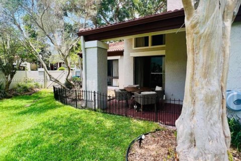 Touwnhouse à vendre à Orlando, Floride: 2 chambres, 170.2 m2 № 2008345 - photo 17