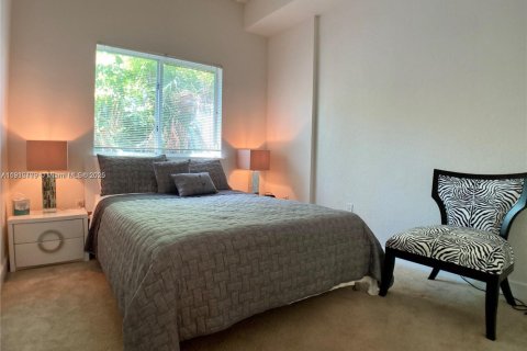 Condo in South Miami, Florida, 2 bedrooms № 1970859 - photo 10