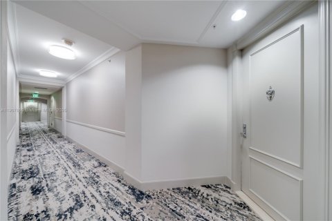 Copropriété à vendre à Miami, Floride: 2 chambres, 121.7 m2 № 1965288 - photo 27