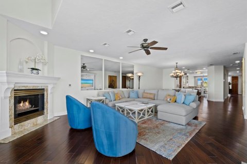 Condominio en venta en Longboat Key, Florida, 3 dormitorios, 219.71 m2 № 1639864 - foto 18