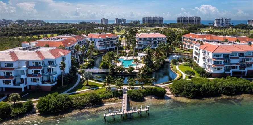 Condominio en Longboat Key, Florida, 3 dormitorios № 1639864