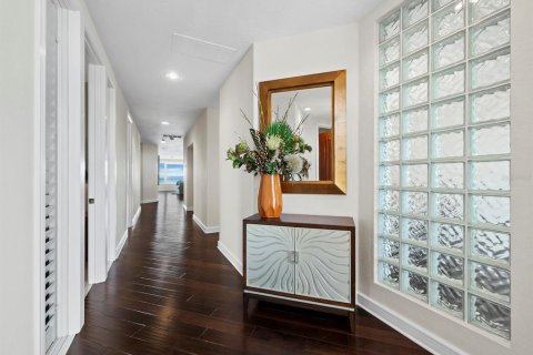 Condominio en venta en Longboat Key, Florida, 3 dormitorios, 219.71 m2 № 1639864 - foto 6