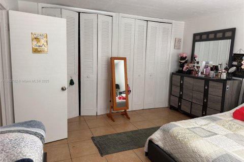 Condo in North Miami Beach, Florida, 1 bedroom  № 1890959 - photo 8