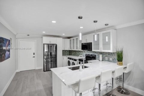 Купить кондоминиум в Форт-Лодердейл, Флорида 2 спальни, 78.97м2, № 2040007 - фото 14