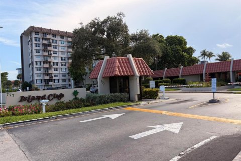 Copropriété à vendre à Pompano Beach, Floride: 2 chambres, 100.15 m2 № 2181665 - photo 29
