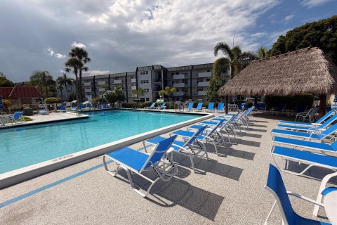 Copropriété à vendre à Pompano Beach, Floride: 2 chambres, 100.15 m2 № 2181665 - photo 16