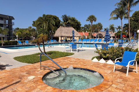 Copropriété à vendre à Pompano Beach, Floride: 2 chambres, 100.15 m2 № 2181665 - photo 18