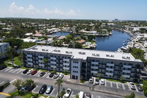 Condo in Pompano Beach, Florida, 2 bedrooms № 2181665