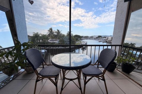 Copropriété à vendre à Pompano Beach, Floride: 2 chambres, 100.15 m2 № 2181665 - photo 3