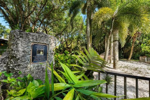 Land in Miami, Florida № 2060239 - photo 6