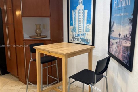 Copropriété à louer à Miami, Floride: 3 chambres, 91.97 m2 № 2046177 - photo 19