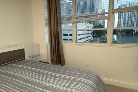 Copropriété à louer à Miami, Floride: 3 chambres, 91.97 m2 № 2046177 - photo 21