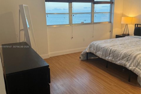 Copropriété à louer à Miami, Floride: 3 chambres, 91.97 m2 № 2046177 - photo 6