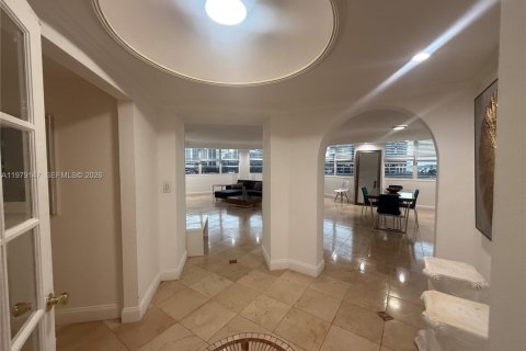 Copropriété à louer à Miami, Floride: 3 chambres, 91.97 m2 № 2046177 - photo 24