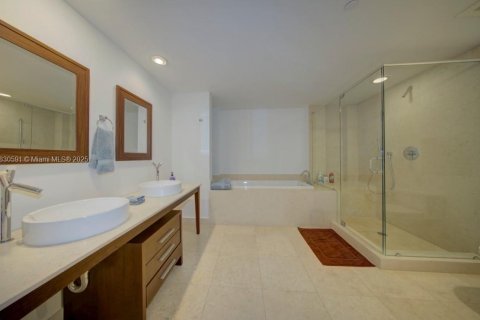 Condominio en venta en Miami, Florida, 2 dormitorios, 139.35 m2 № 1935511 - foto 10