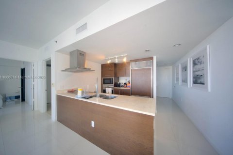 Condominio en venta en Miami, Florida, 2 dormitorios, 139.35 m2 № 1935511 - foto 5