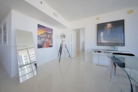 Condominio en venta en Miami, Florida, 2 dormitorios, 139.35 m2 № 1935511 - foto 7