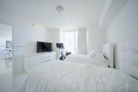 Condominio en venta en Miami, Florida, 2 dormitorios, 139.35 m2 № 1935511 - foto 12