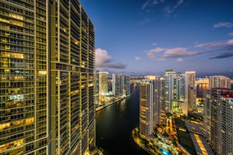 Condominio en venta en Miami, Florida, 2 dormitorios, 139.35 m2 № 1935511 - foto 1
