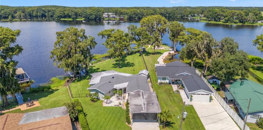 Villa ou maison à Floral City, Floride 3 chambres, 135.08 m2 № 1919037