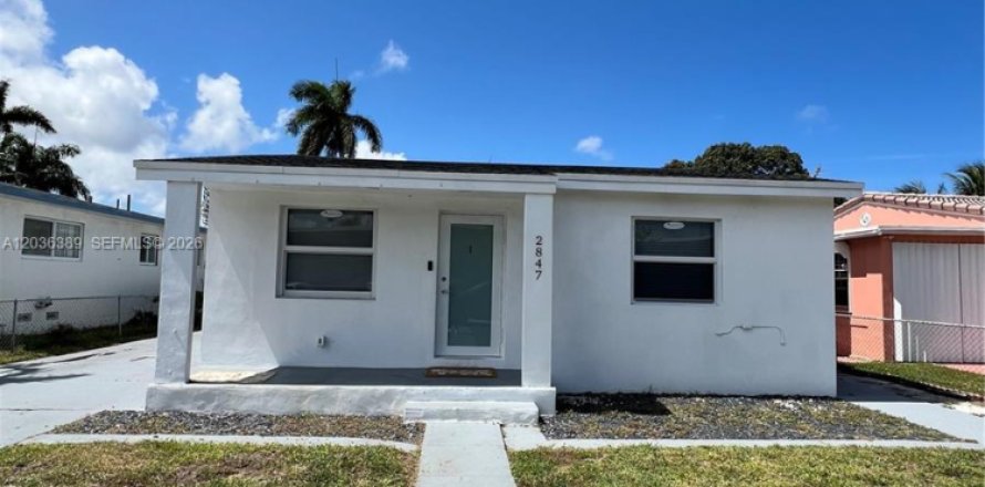 Villa ou maison à Hollywood, Floride 2 chambres, 213.12 m2 № 2084285