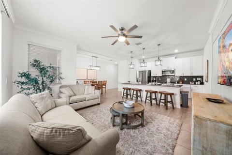 Adosado en venta en Kissimmee, Florida, 4 dormitorios, 176.7 m2 № 1917792 - foto 12