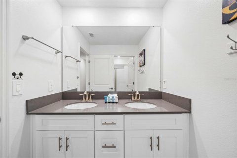 Adosado en venta en Kissimmee, Florida, 4 dormitorios, 176.7 m2 № 1917792 - foto 19
