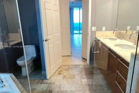 Снять в аренду кондоминиум в Санрайз, Флорида 3 спальни, 143.63м2, № 2006372 - фото 18