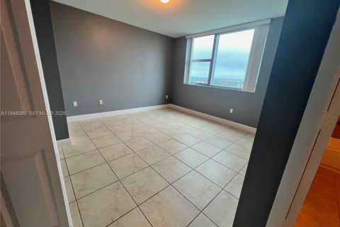 Снять в аренду кондоминиум в Санрайз, Флорида 3 спальни, 143.63м2, № 2006372 - фото 24