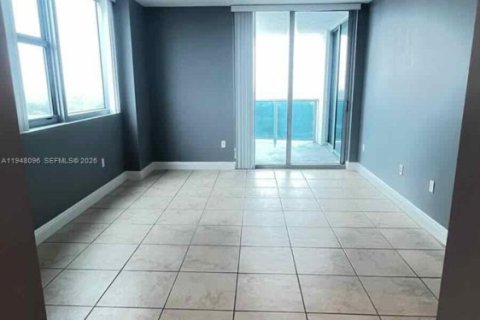 Снять в аренду кондоминиум в Санрайз, Флорида 3 спальни, 143.63м2, № 2006372 - фото 13