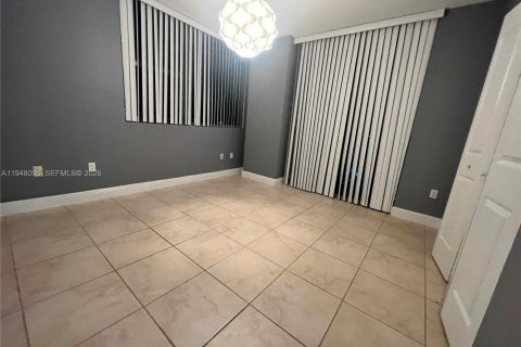 Снять в аренду кондоминиум в Санрайз, Флорида 3 спальни, 143.63м2, № 2006372 - фото 28