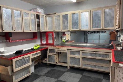 Villa ou maison à louer à Tamarac, Floride: 2 chambres, 80.27 m2 № 1948395 - photo 6