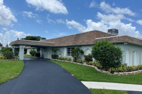 Villa ou maison à louer à Tamarac, Floride: 2 chambres, 80.27 m2 № 1948395 - photo 11