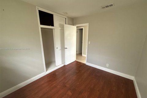 Casa en venta en Lauderhill, Florida, 4 dormitorios, 120.77 m2 № 1676586 - foto 14