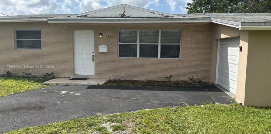 Casa en Lauderhill, Florida 4 dormitorios, 120.77 m2 № 1676586