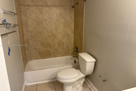Casa en venta en Lauderhill, Florida, 4 dormitorios, 120.77 m2 № 1676586 - foto 19