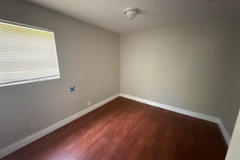 Casa en venta en Lauderhill, Florida, 4 dormitorios, 120.77 m2 № 1676586 - foto 17