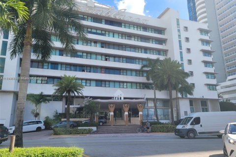 Condominio en venta en Miami Beach, Florida, 32.52 m2 № 1944074 - foto 27