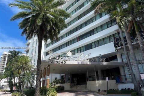 Condominio en venta en Miami Beach, Florida, 32.52 m2 № 1944074 - foto 28