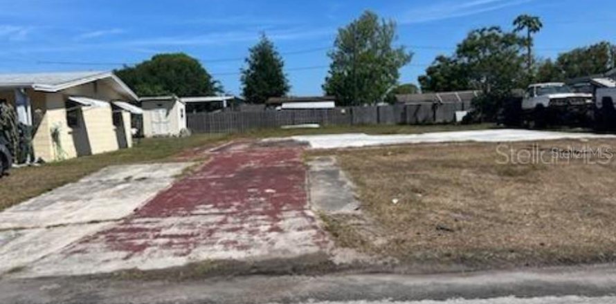 Terrain à New Port Richey, Floride № 1900975