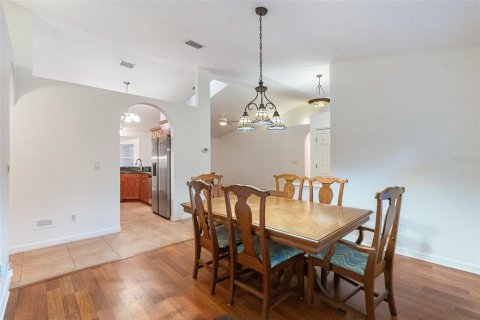 House in South Daytona, Florida 3 bedrooms, 159.7 sq.m. № 1908203 - photo 14