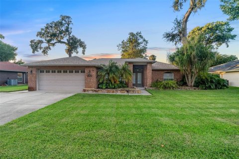 House in South Daytona, Florida 3 bedrooms, 159.7 sq.m. № 1908203 - photo 6