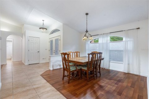 House in South Daytona, Florida 3 bedrooms, 159.7 sq.m. № 1908203 - photo 13