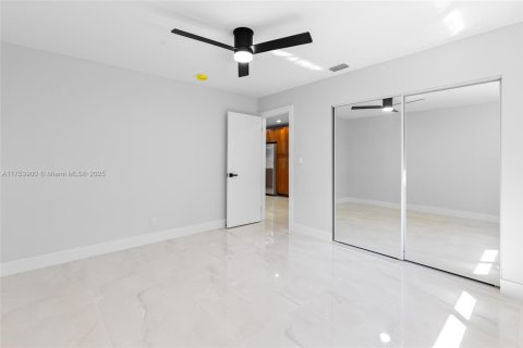 House in Coral Springs, Florida 3 bedrooms, 159.23 sq.m. № 1500545 - photo 25