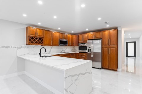 House in Coral Springs, Florida 3 bedrooms, 159.23 sq.m. № 1500545 - photo 10