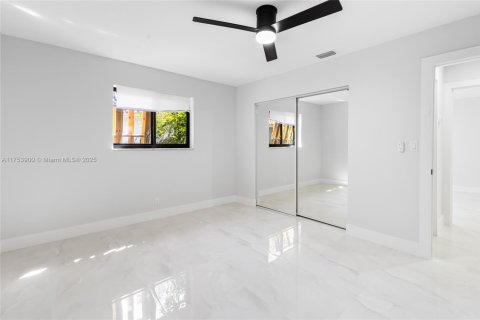 House in Coral Springs, Florida 3 bedrooms, 159.23 sq.m. № 1500545 - photo 28